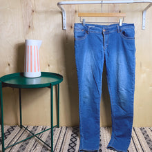 Charger l&#39;image dans la galerie, Lola jeans
